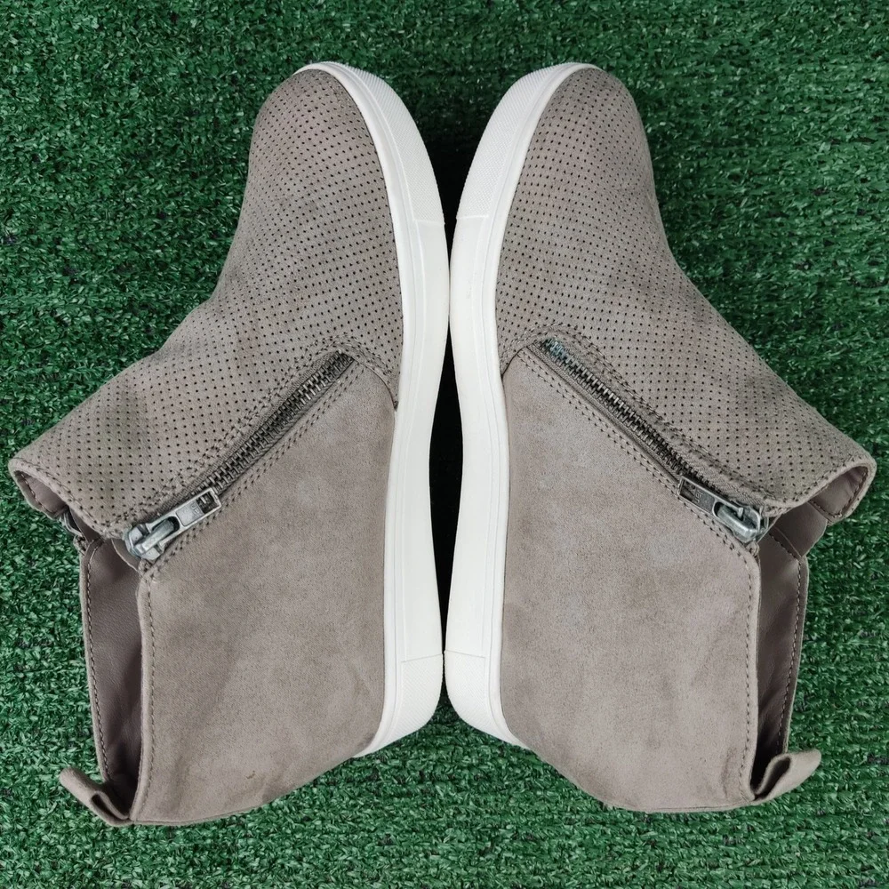 Time and Tru Wedge‎ Sneakers Womens 8.5 Taupe Perforated Zip Ankle Bootie